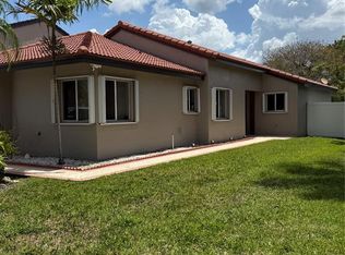 2003 NW 178th Way, Pembroke Pines, FL 33029
