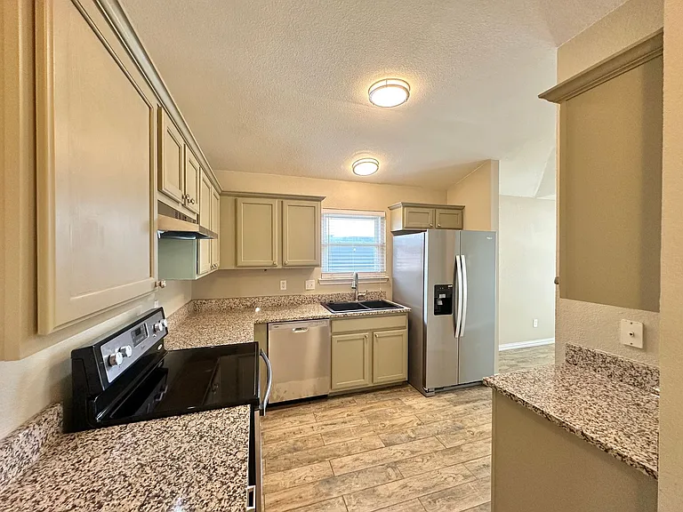 1308 Saddle Dr — Photo 8