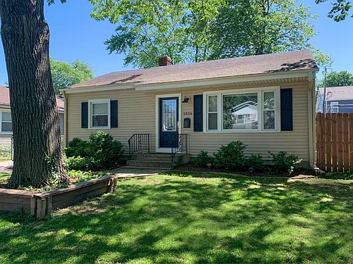 1336 N Eagle St Photo 1