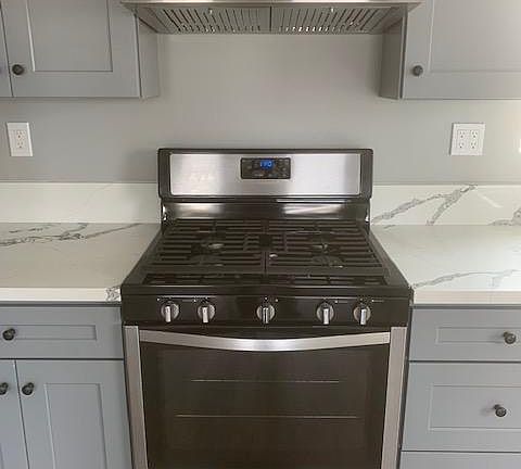 2nd floor unit gas range