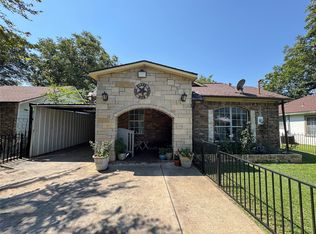 407 S Garrett Ave, Dallas, TX