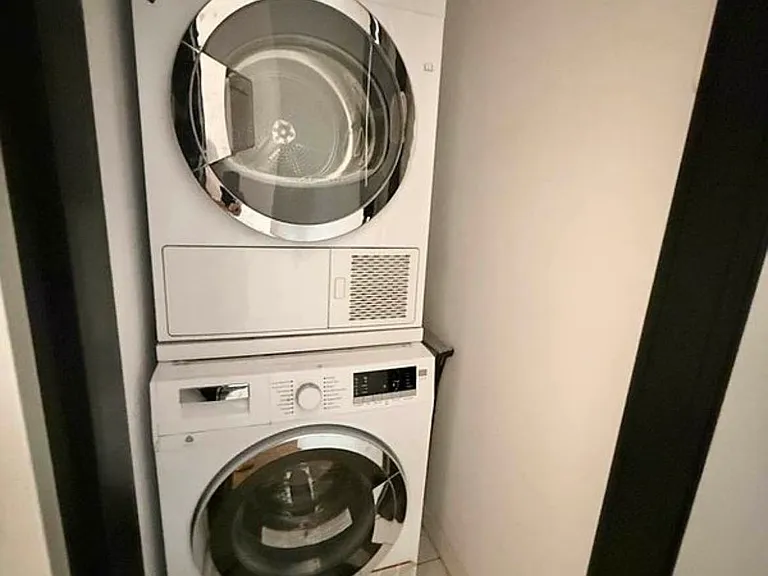 61 3rd Pl #4R — Photo 8