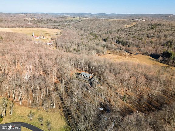 5th image of 948 Legeer Rd