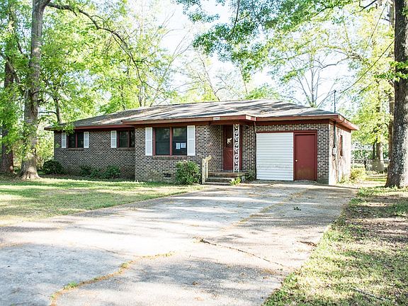 3rd image of 1005 Southland Dr