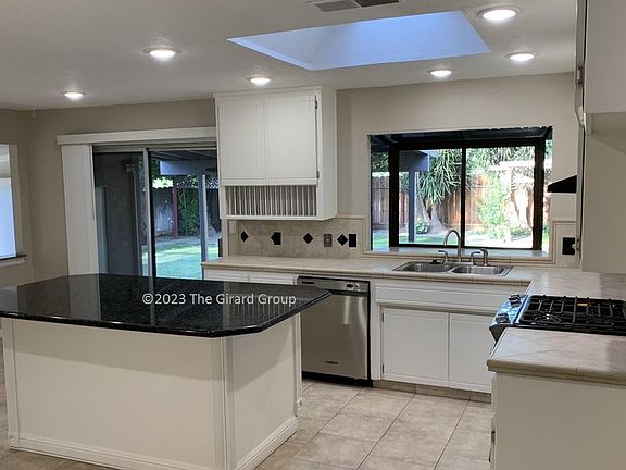 4th image of 4725 E Tuolumne Rd