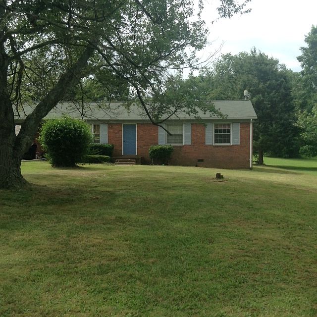 1st image of 1004 Julian Dr