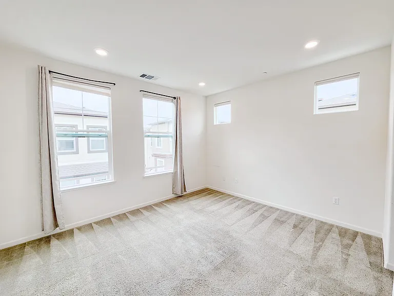 1025 Gabbiano Ln #1 — Photo 10