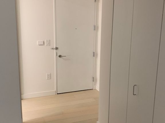 3rd image of 20 Broad St APT 1816