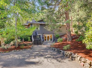 152 Strawberry Ln, Ashland, OR 97520