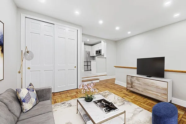 Rented by Douglas Elliman | media 27