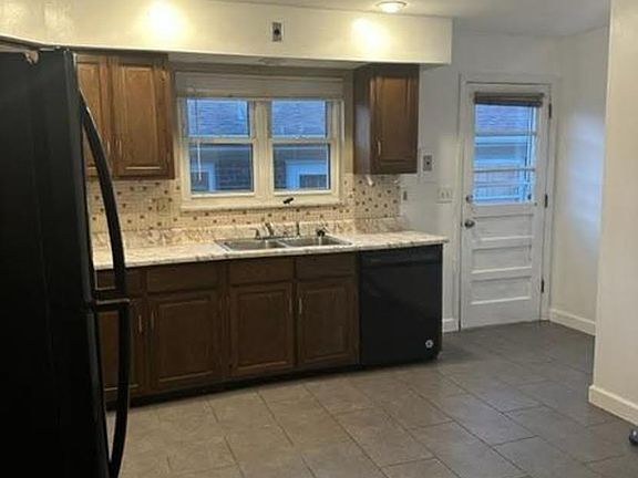 2nd image of 10132 Buffton Dr