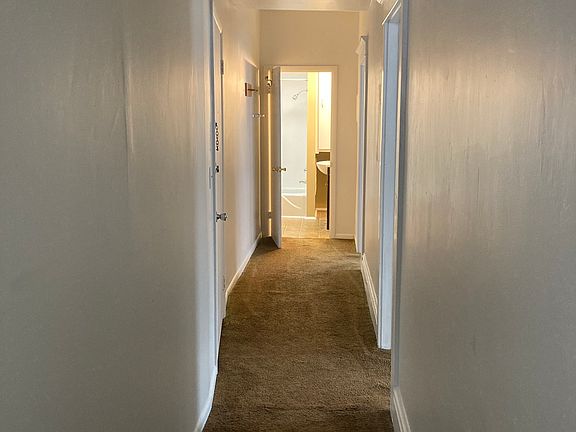 4th image of 418 N Mechanic St #C