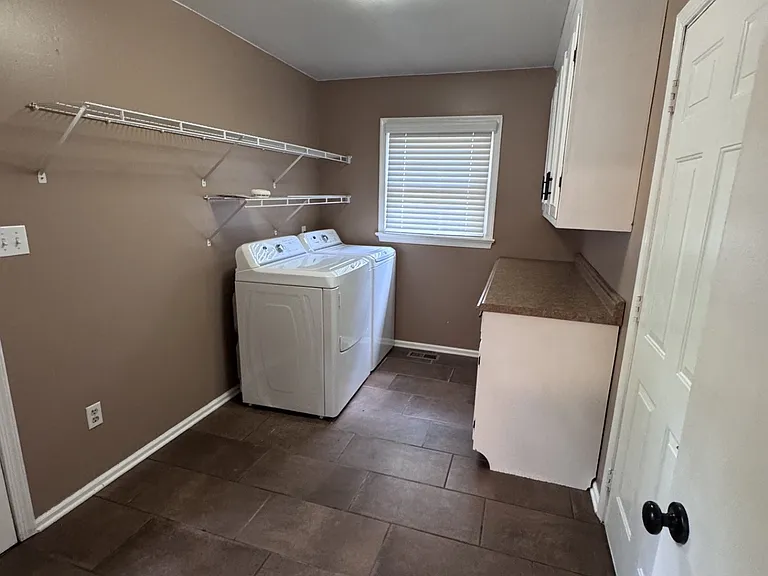 660 Village Green Pkwy — Photo 7