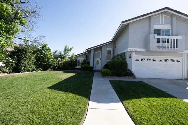 Building Photo - 20420 Calhaven Dr