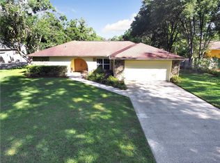 908 Rawlings Cir, Lutz, FL 33549