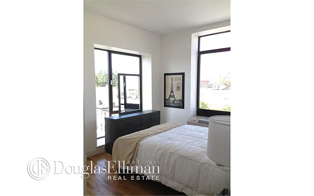 Rented by Douglas Elliman | media 33