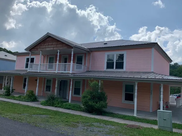 302 Gambill Rd, Franklin, WV 26807