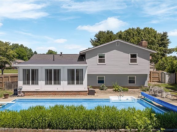 2nd image of 7728 Brunswick Cir NW