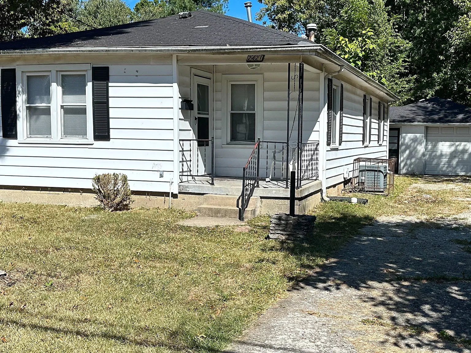 Mercer — Photo 1