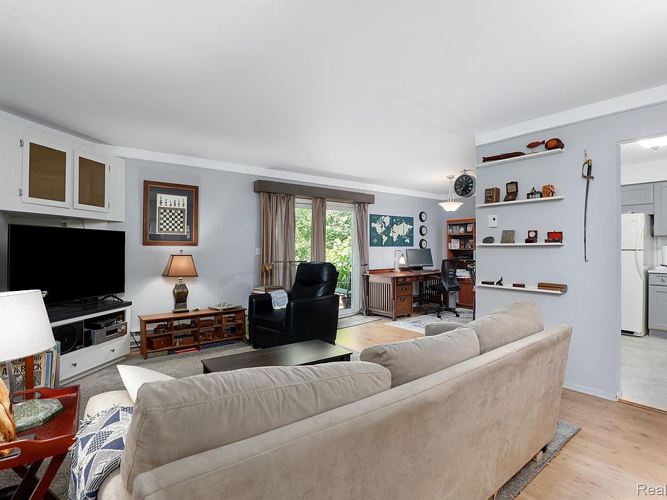 1st image of 7605 Woodview St APT 4