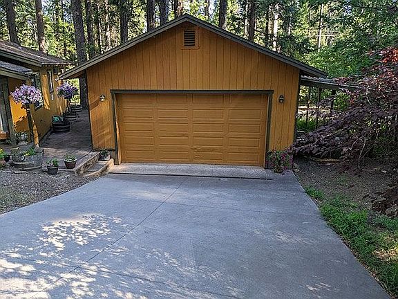 3rd image of 2765 Black Oak Dr