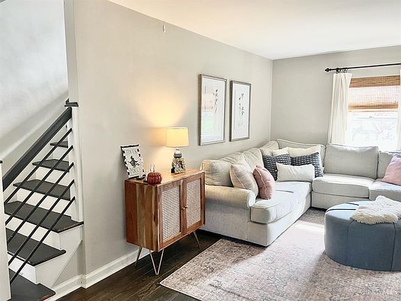 5th image of 3943 Holman Cir