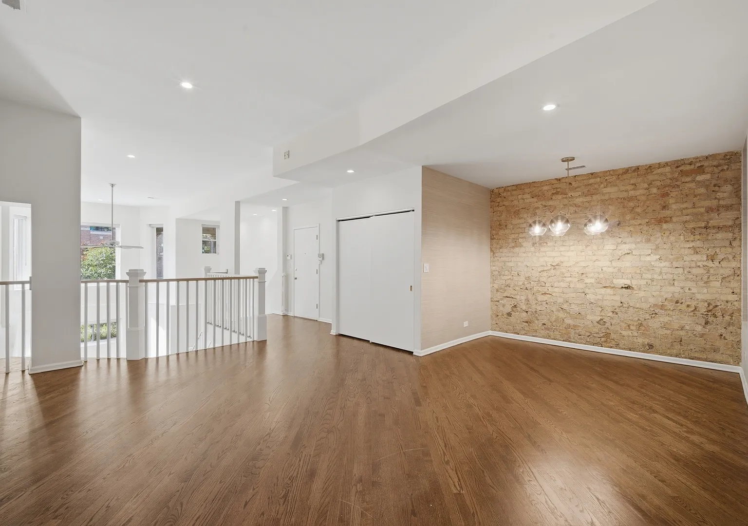 3 bed, 2000 sqft, $5,950 — Photo 4