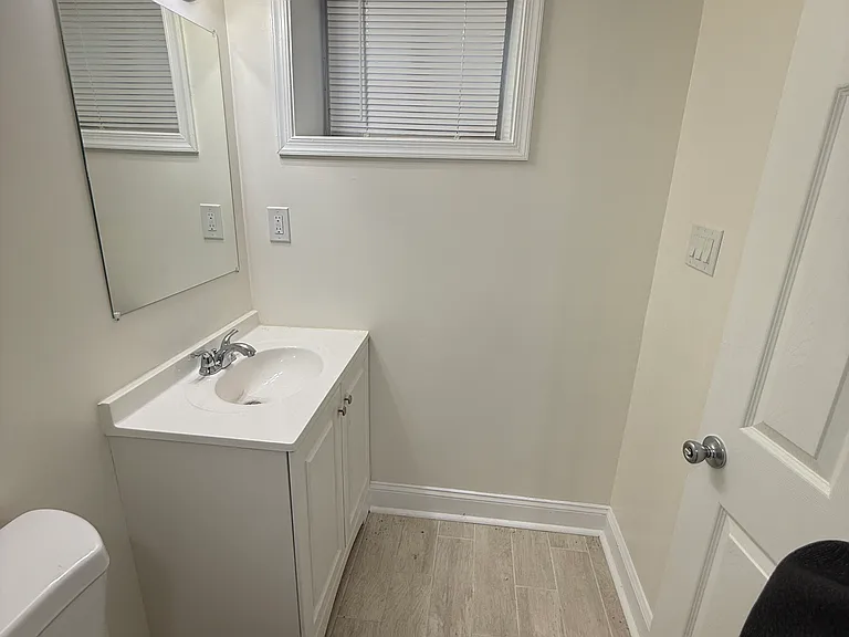 2720 E Biddle St — Photo 19