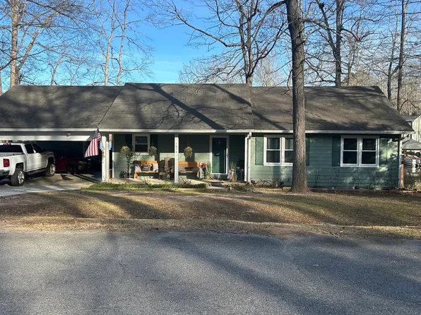 1054 N Plantation Pkwy, Macon, GA 31220