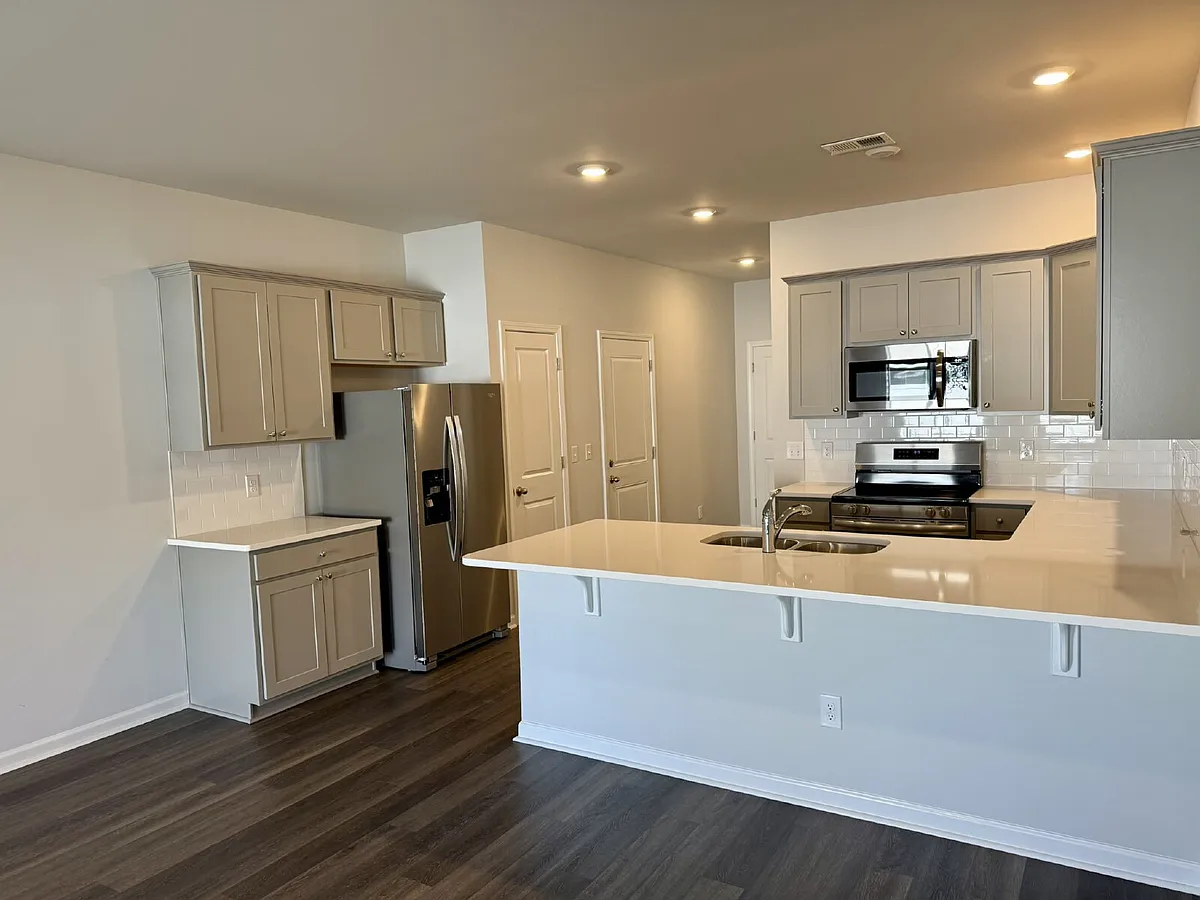 Building Photo - 241B Arnette Dr