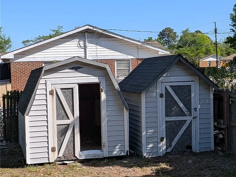 1403 Mack St — Photo 13