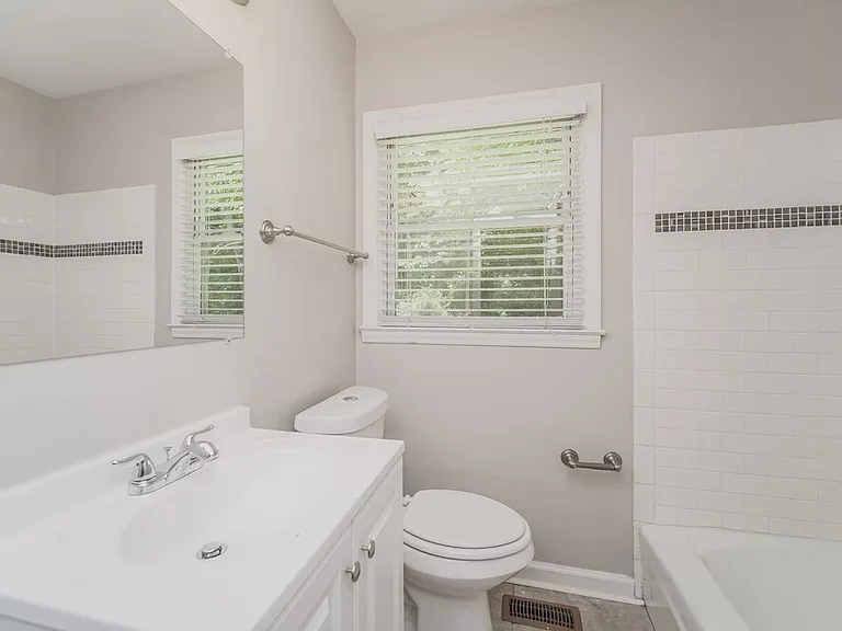2413 Dora Dr — Photo 18