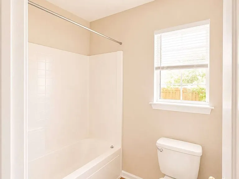 103 Royal Acres Ct — Photo 19