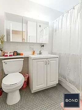 4th image of 1623 3rd Ave APT 29B