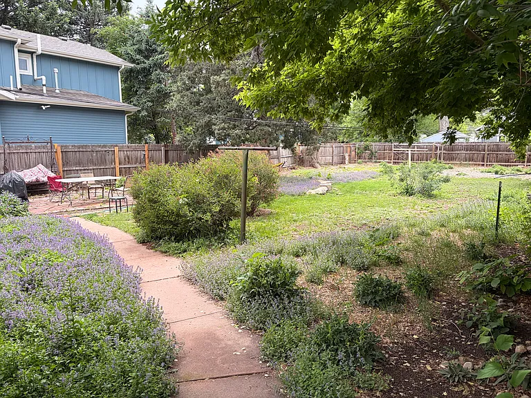 315 Gordon St — Photo 18