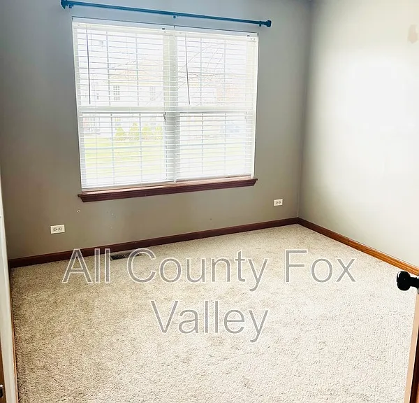 1850 Waverly Way — Photo 11
