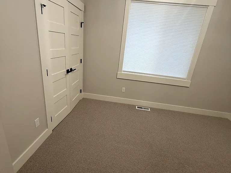 4518 Maple Ave — Photo 43