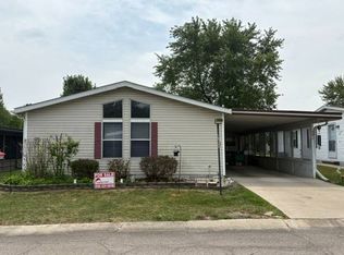 591 Mallard St, Rochester, MI 48309