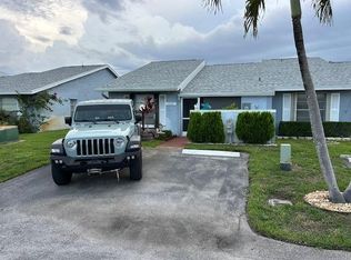 4355 Lucerne Villas Ln, Lake Worth, FL 33467