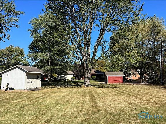 2nd image of 506 Orchard Ln