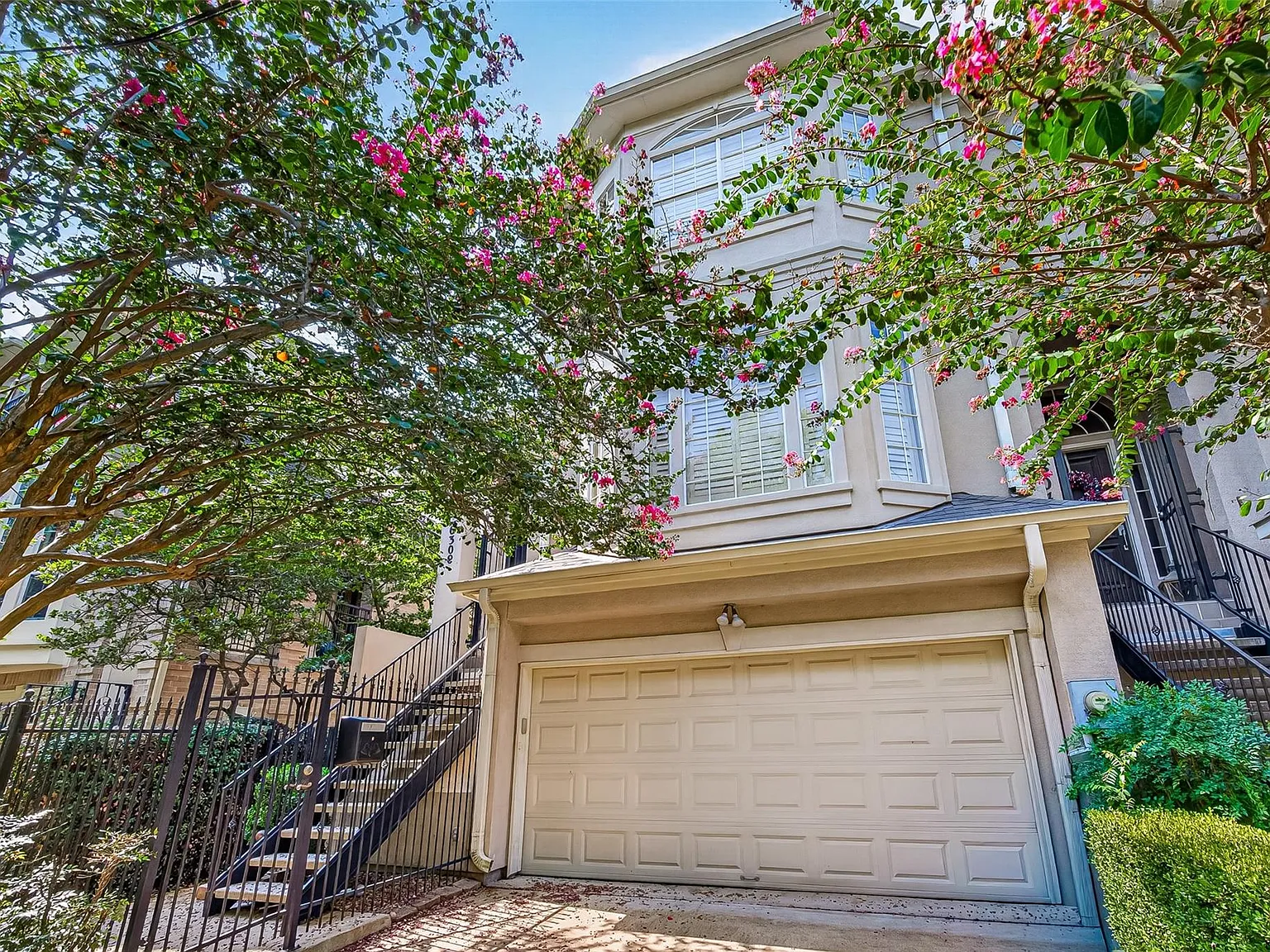 2 bed, 2.5 bath, 2103 sqft, $2,895 — Photo 4