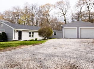 565 Hancock St, Tiverton, RI 02878