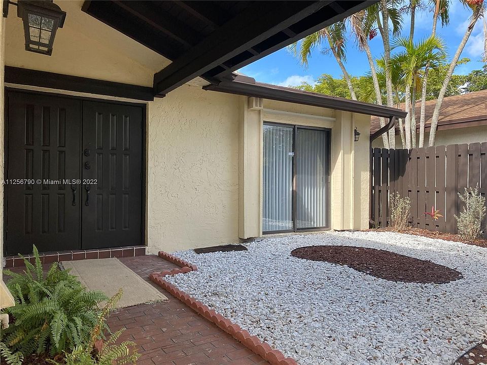 1st image of 11340 SW 136th Ave #0