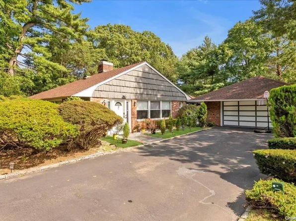 405 I U Willets Road, Roslyn Heights, NY 11577