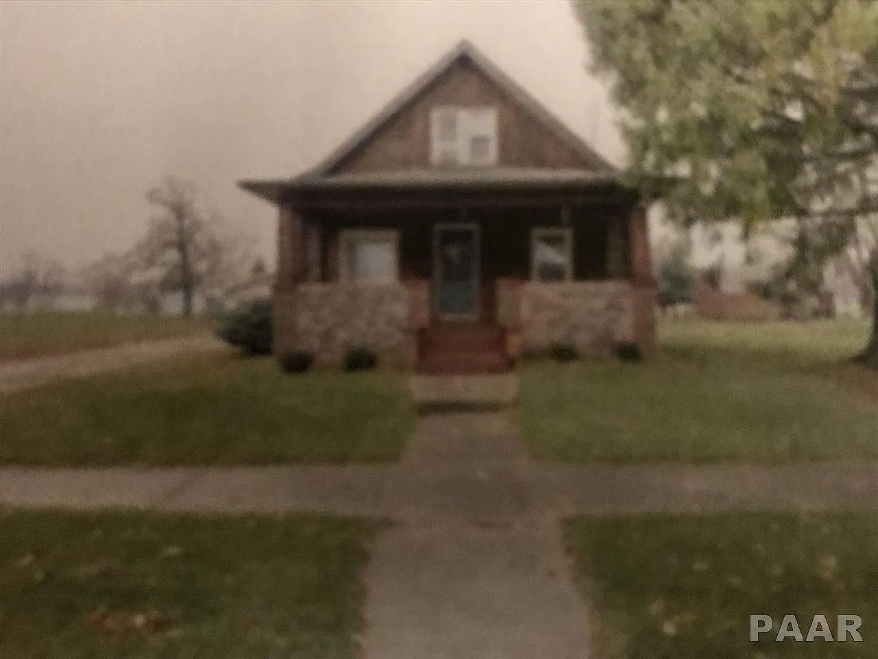 718 N Walnut St photo 1