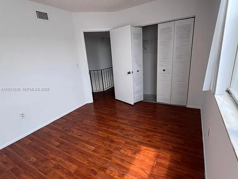 1074 W 38th St #32 — Photo 14