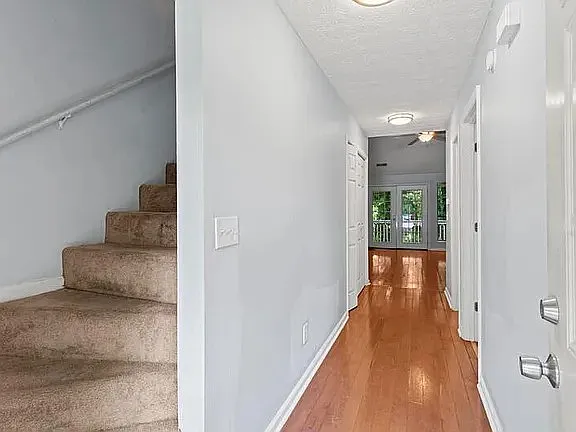Building Photo - 871 Ventnor Pl SW