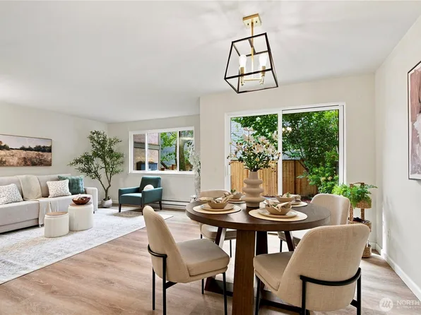 10017 NE 138th Place #B4, Kirkland, WA 98034