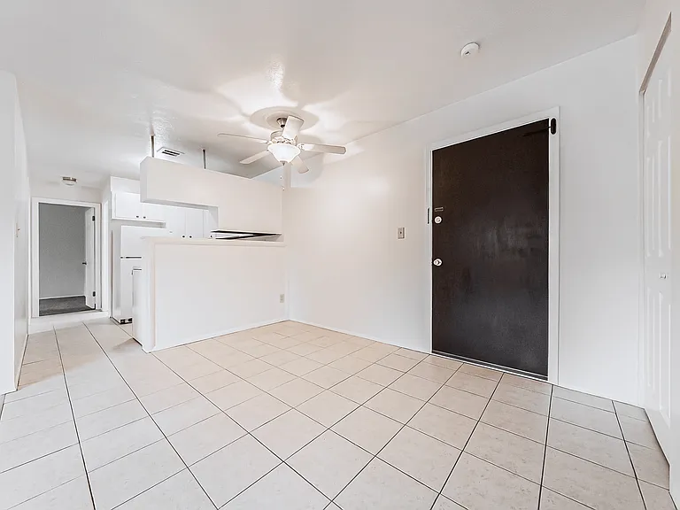 Jordan Court Apartments — Photo 1