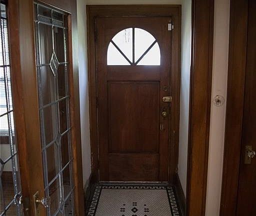 3rd image of 85 Roseview Ave